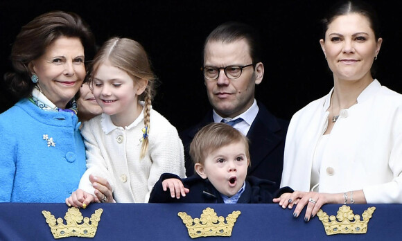 Prins Oscar stjal showet på slottsbalkongen